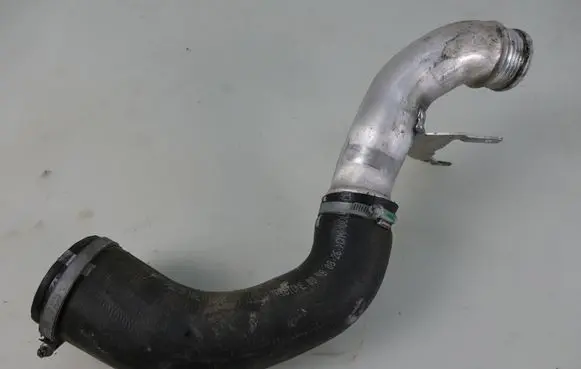 Volvo V40 Intercooler hose/pipe 31319795