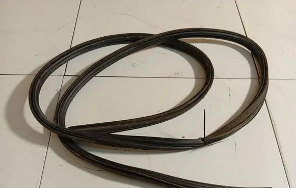Mitsubishi Colt Trunk rubber seal (body) 