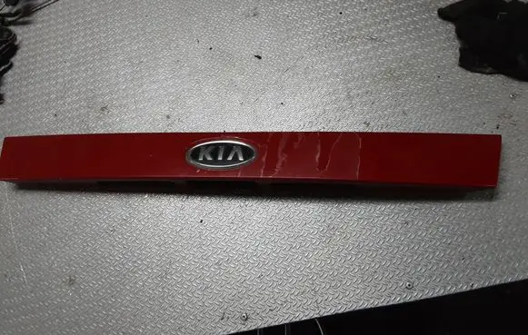 KIA Picanto Tailgate trim