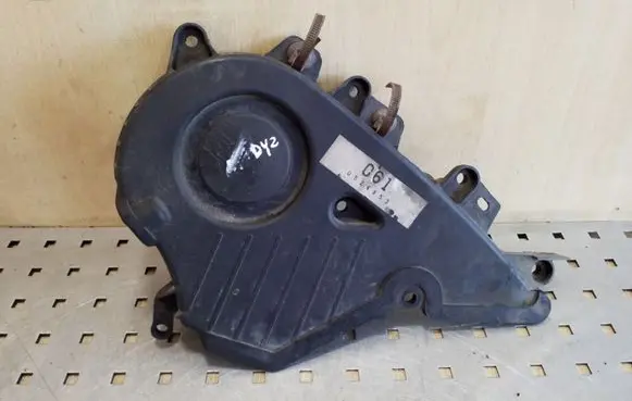 Toyota Avensis Verso Timing belt guard (cover) 9095001357A