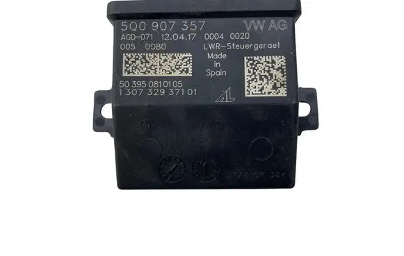 Volkswagen PASSAT B8 Light module LCM 5Q0907357