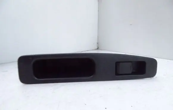 Nissan Qashqai Quarter vent window switch 25411BR00A