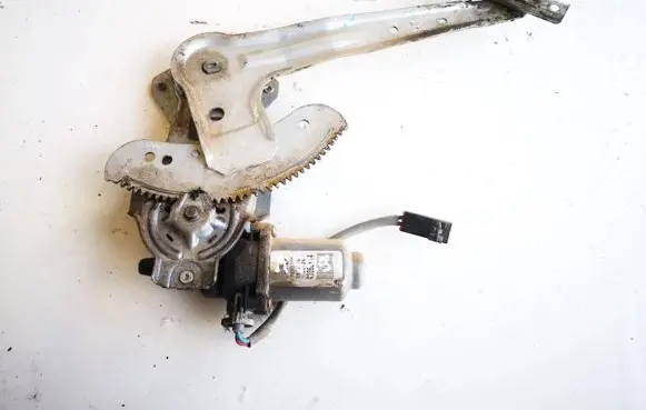 Nissan Almera N16 Sliding door window regulator with motor