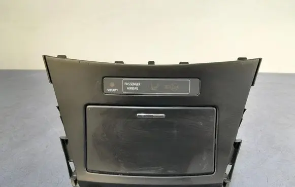 Toyota Avensis T270 Car ashtray 5880405100