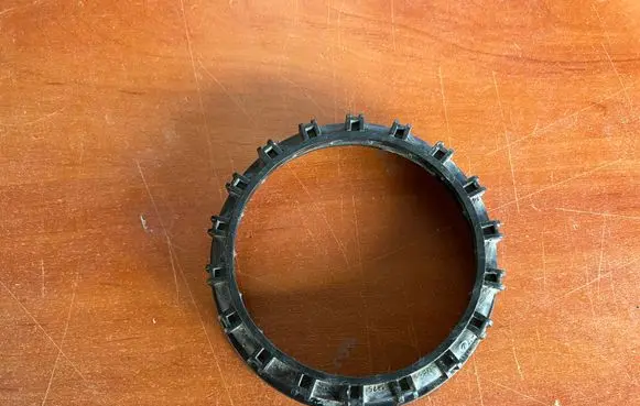 Mitsubishi Carisma In tank fuel pump screw locking ring/nut MR271375