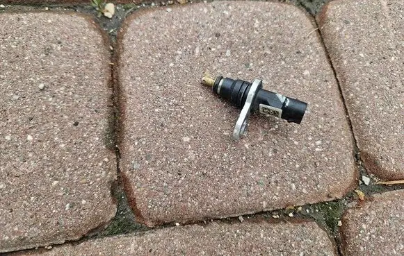 Volkswagen Golf VII Coolant temperature sensor 079919523J