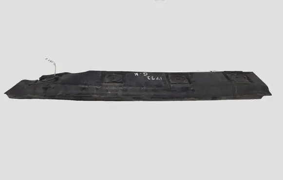 Volkswagen Jetta V Rear bumper mounting bracket 1K5807394