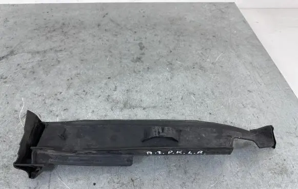 Audi A3 S3 8V Fender end trim 8V0821169D