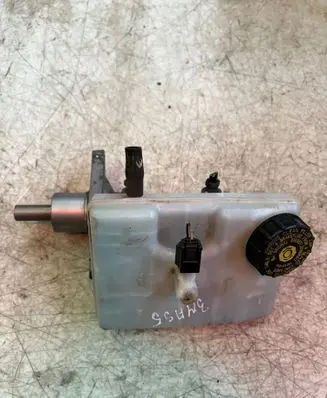 Renault Master III Master brake cylinder 