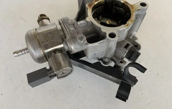 Audi Q5 SQ5 Fuel injection high pressure pump 06K127028F 06K145100BB