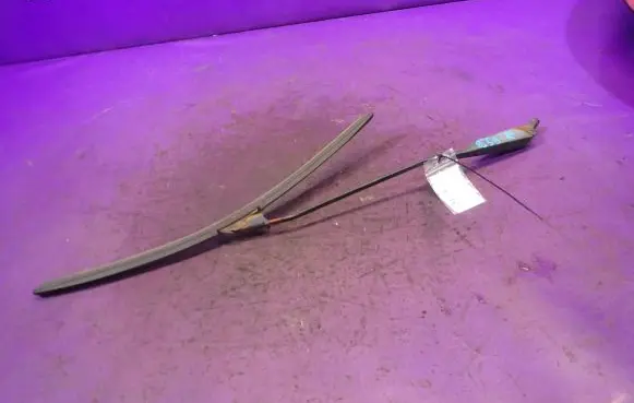 Renault Kangoo I Front wiper blade arm 8200158096B
