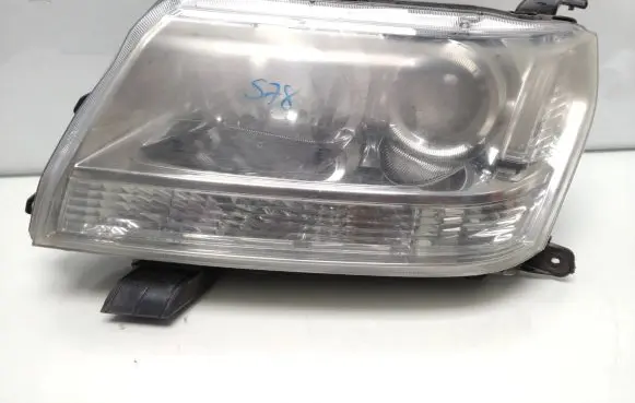 Suzuki Grand Vitara II Headlight/headlamp 10059079