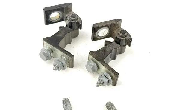 Audi A1 Front door hinge set 8W0831403A 8W0831803A A046575