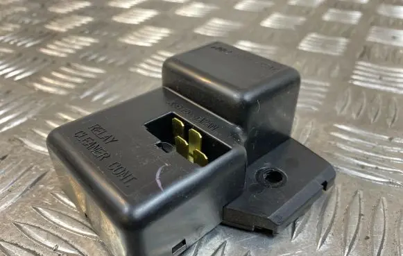 Subaru Forester SG Window wiper relay 3300120517