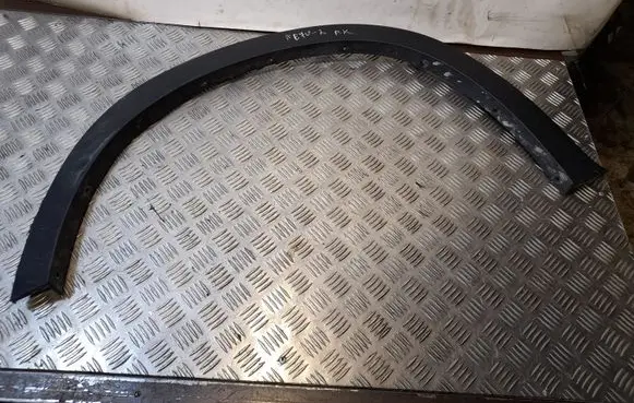 BMW X5 E70 Front arch trim 51777158427 7158427