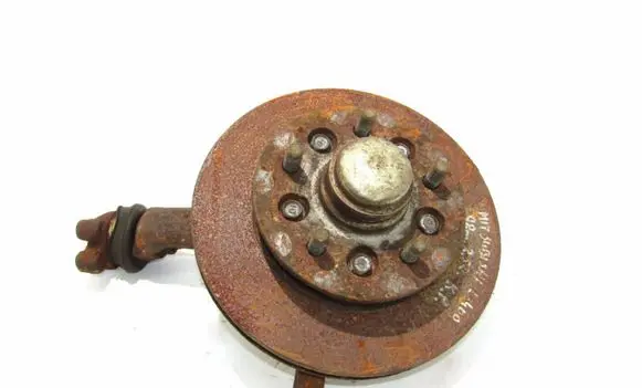 Mitsubishi L400, Space Gear Front wheel hub