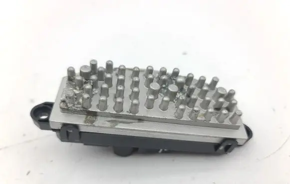 Volkswagen T-Roc Heater blower motor/fan resistor 5WA907521