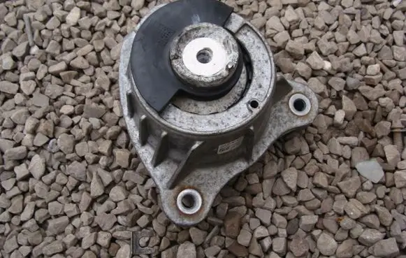 Mercedes-Benz Vito Viano W447 Engine mount vacuum valve A447