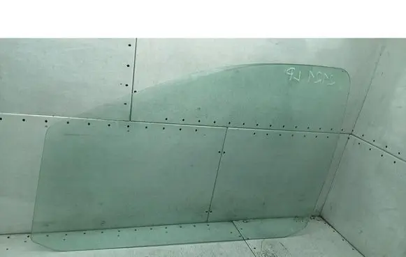 Ford Galaxy Front door window glass four-door 