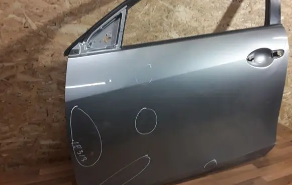 Mazda 3 II Front door