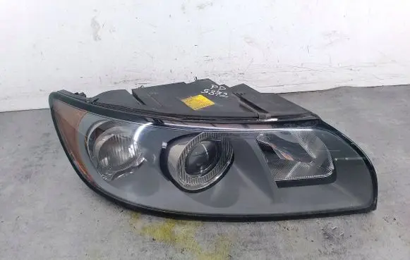 Volvo V50 Headlight/headlamp 30698886