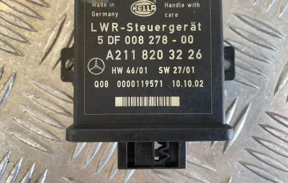 Mercedes-Benz E W211 Light module LCM A2118203226 0000119571 5DF00827800