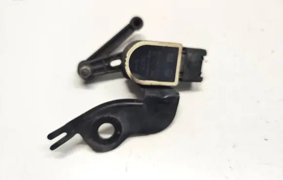 Rear air suspension level height sensor