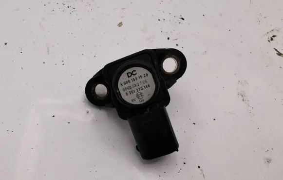 Mercedes-Benz ML W164 Air pressure sensor A0061531528 0261230144