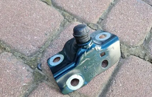 Radiator support slam panel bracket