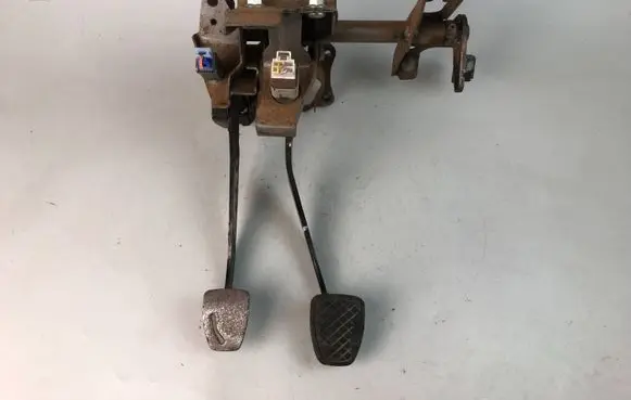 Subaru Forester SJ Pedal assembly 