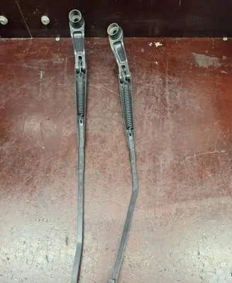 Jeep Compass Front wiper blade arm