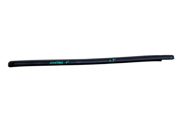 KIA Sportage Rear door windshield rail 