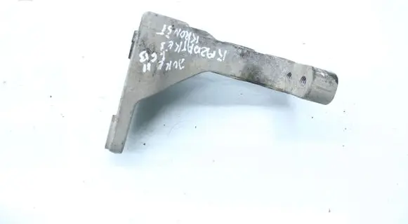 Nissan Juke I F15 Front differential bracket 