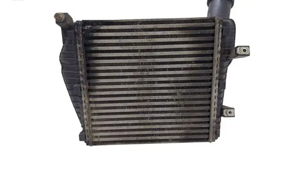 Volkswagen Touareg I Intercooler radiator 7L6145803C