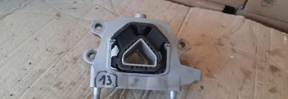 Peugeot 208 II Engine mount vacuum valve 9826533880