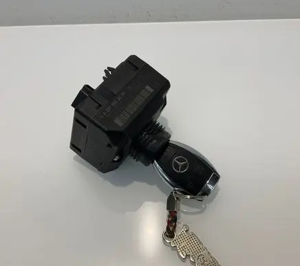Mercedes-Benz C W204 Ignition lock A2079052600 2079052600