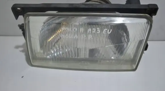 Volkswagen Polo II 86C 2F Headlight/headlamp