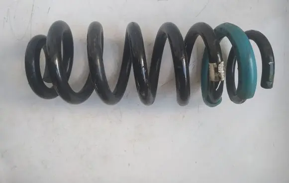 Jeep Grand Cherokee Rear coil spring 68029667AD 667AD
