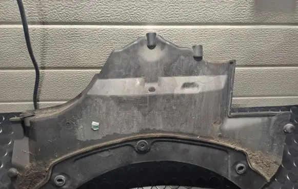 BMW 5 F10 F11 Heat shield in engine bay 7188421 74850610