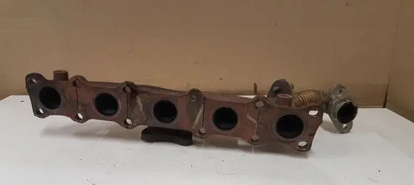 Volvo V40 Exhaust manifold 30757870