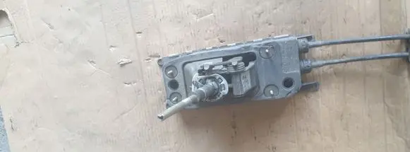 Volkswagen T-Roc Gear shift cable linkage 1K0711049BD