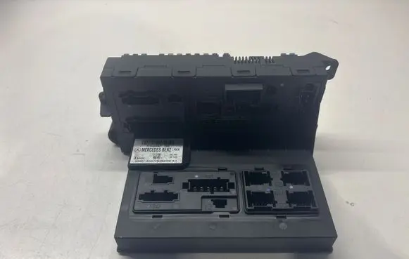 Mercedes-Benz E W211 SAM control unit 2115453901