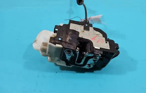KIA Ceed Front door lock IMPRK1383171