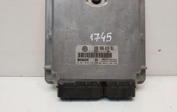 Volkswagen PASSAT B6 Engine control unit/module 038906019BJ