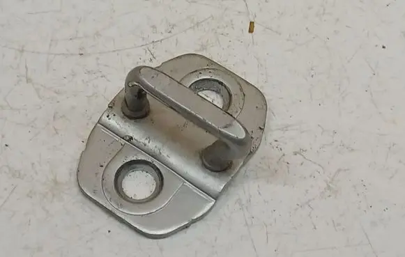 Chrysler Sebring (ST-22 - JR) Rear door lock loop/hook striker