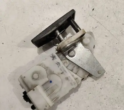 Peugeot 607 Tailgate/trunk/boot lock/catch/latch 9656395580