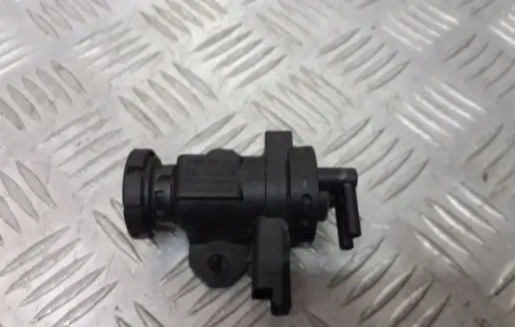 Citroen C5 Valve vacuum 9635704380