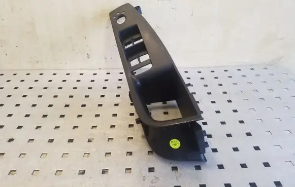 Audi Q5 SQ5 Front door window switch trim 8R2867172
