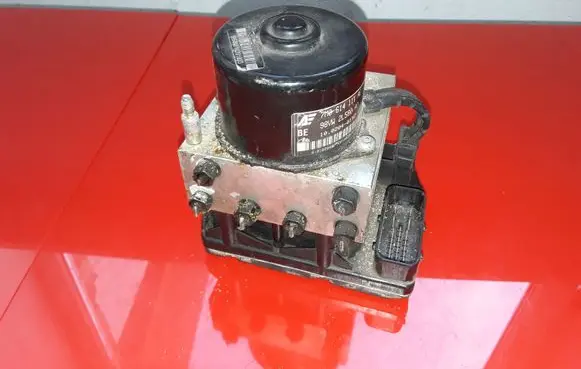 Ford Galaxy ABS Pump 1J0907379G 7M0614111AE 98VW2L580AD
