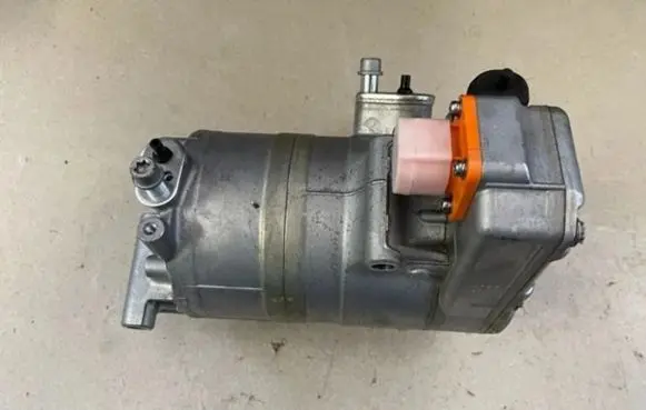 Audi A4 S4 B5 8D Air conditioning (A/C) compressor (pump) 4G0816707A